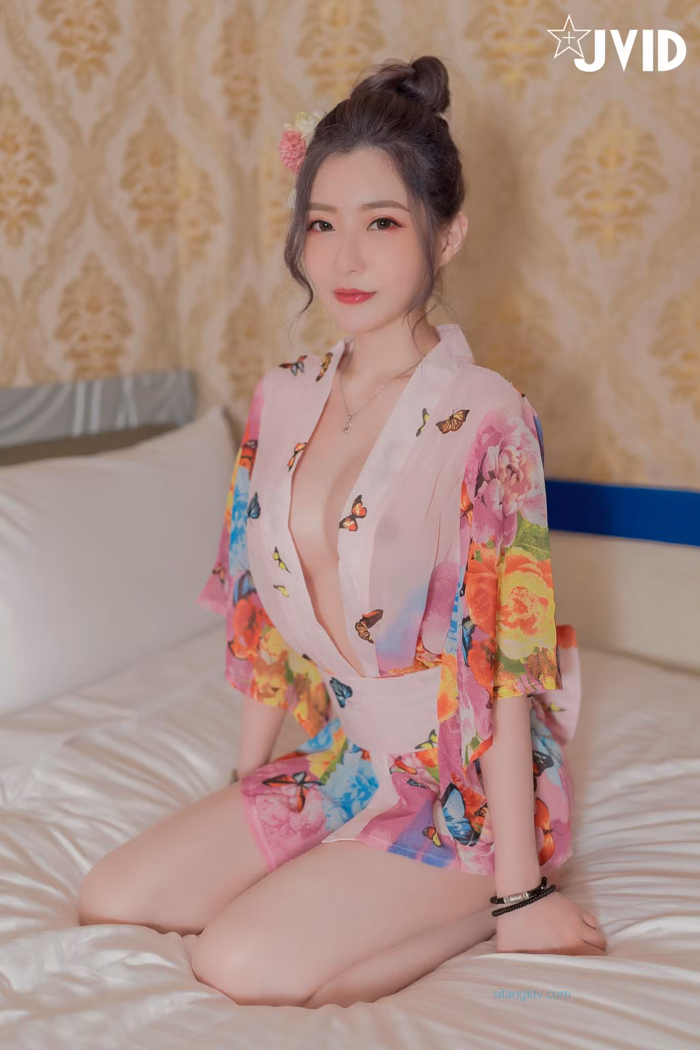 [璃奈酱] [性感/私房写真] JVID 邂逅旅馆的美人 [101P]-软桃社